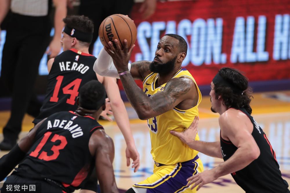 年轻教练提 年轻教练提