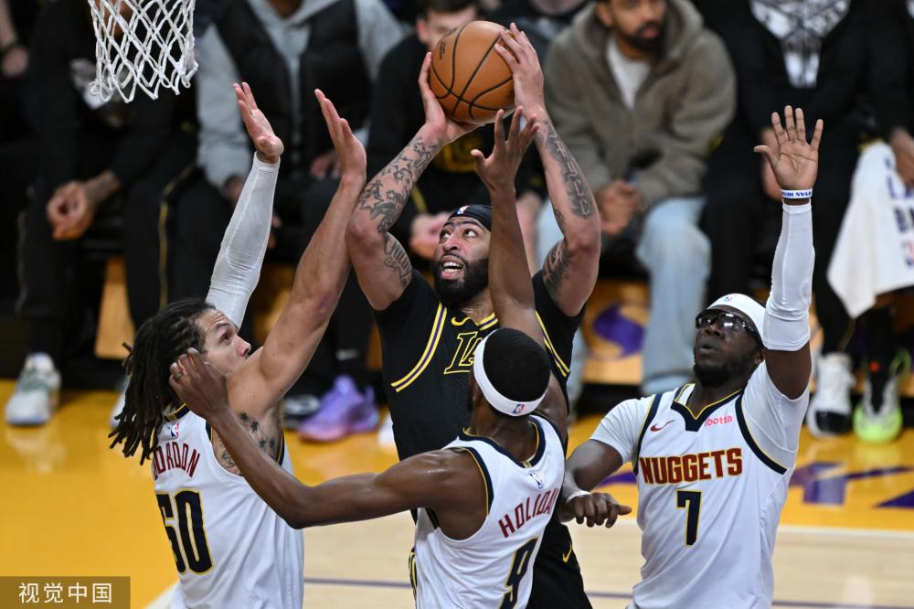 更为球队坚 更为球队坚