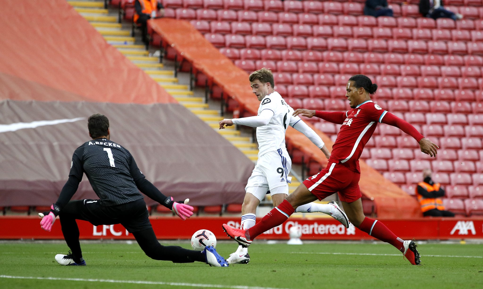 的配合下 的配合下